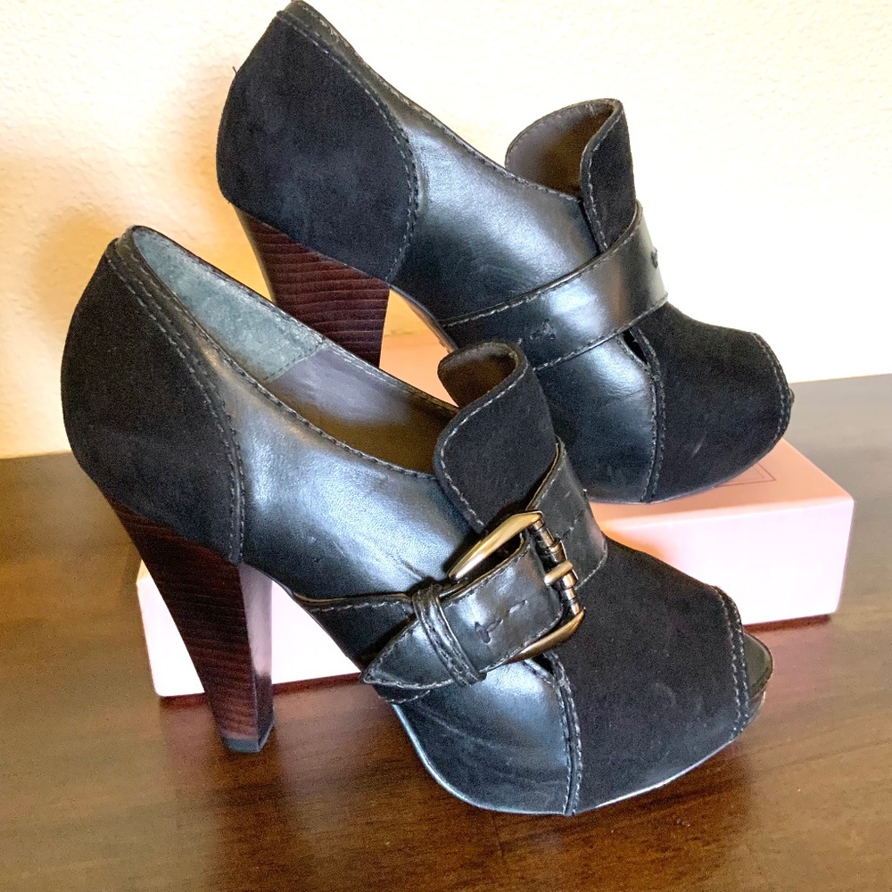 Kurt Geiger Leather & Suede Peep Toe Heels Size 8.5